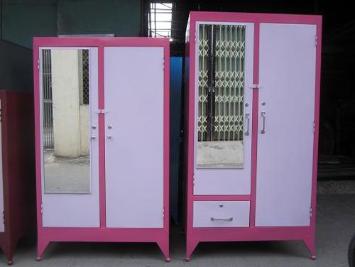 tu dung quan ao