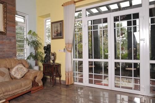 Cửa nhôm kính đẹp uy tín chất lương tphcm 2019